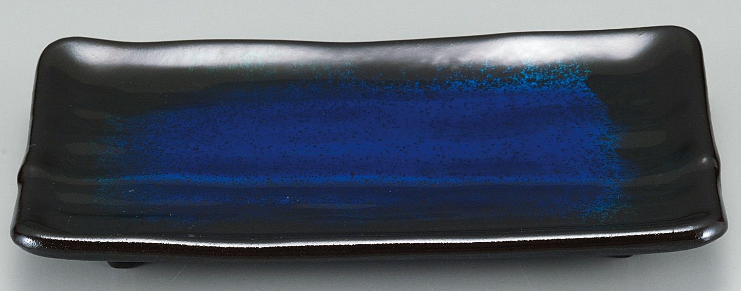 7寸 荒彫焼物皿 緑彩